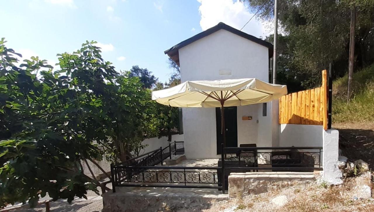 Kato Korakiana White Manolia Cottage מראה חיצוני תמונה