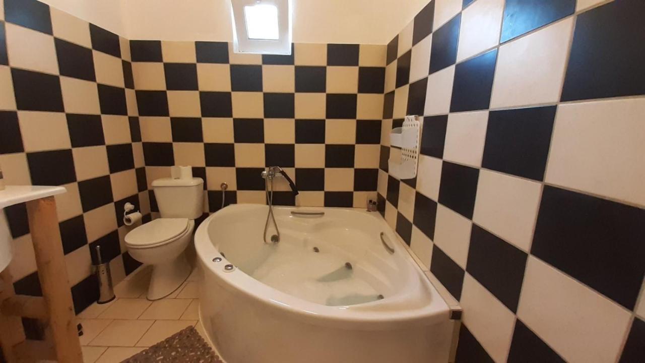Kato Korakiana White Manolia Cottage מראה חיצוני תמונה